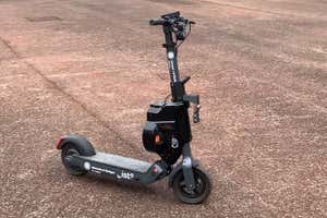 An e-scooter with ultrasonic sensors and collision avoidance software